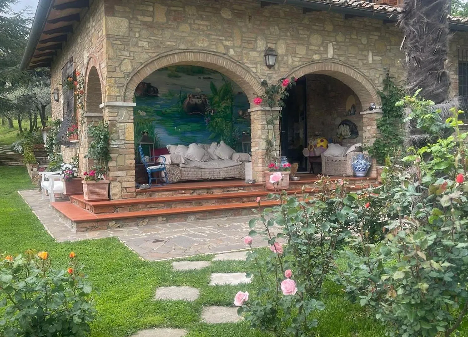 Mikipongtwo Villa Montepulciano 0*,  Italy